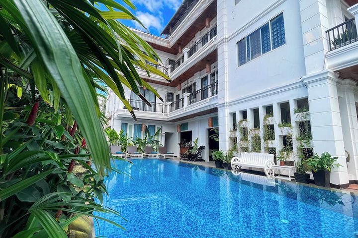 Hotel 78 of 79