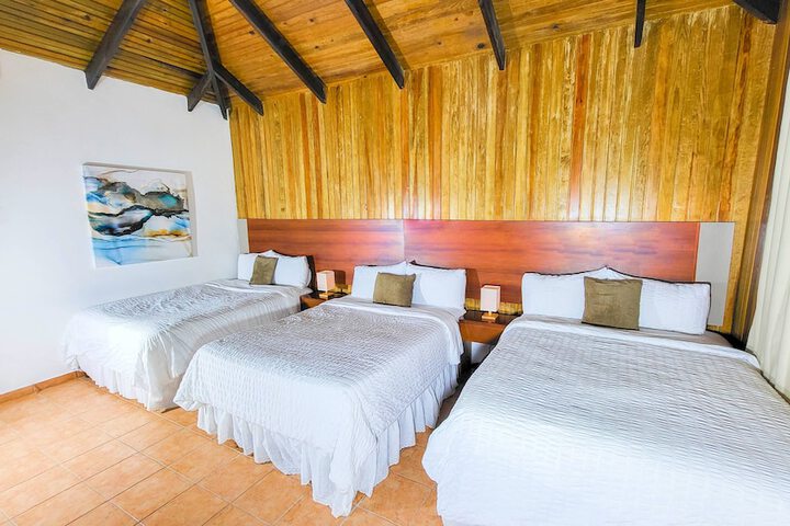 Room 3 of 40