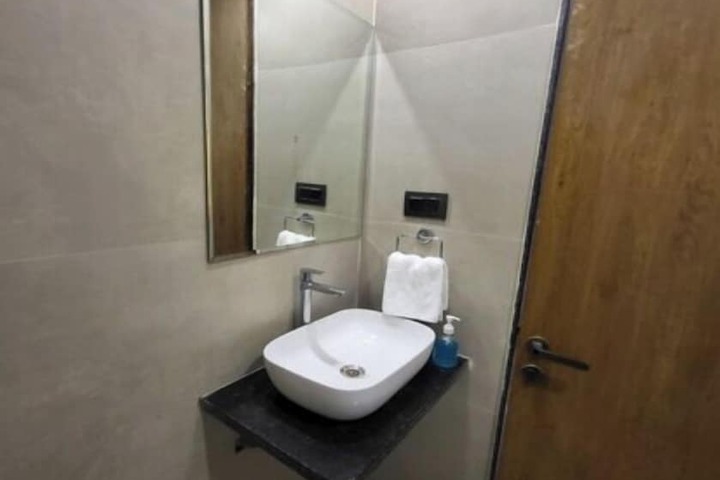 Room 14 of 23