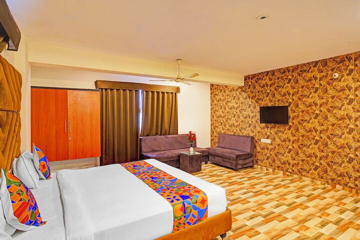 Room 8 of 29