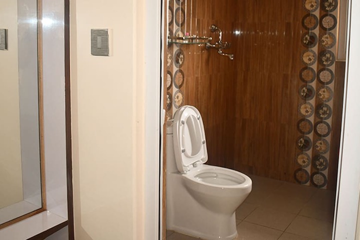 Room 38 of 95