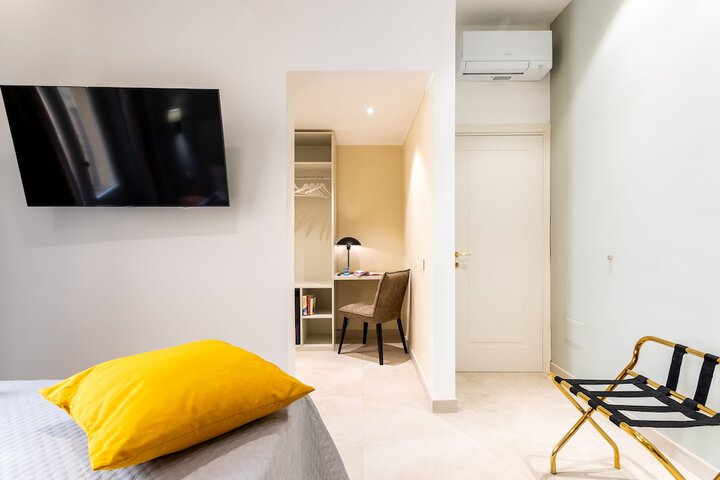 Room 8 of 54