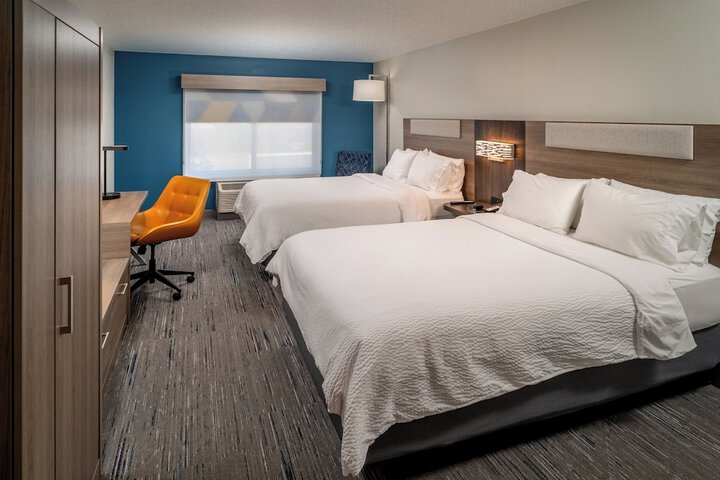Standard 2 Queen Beds Extra Floor Space (11 of 19)