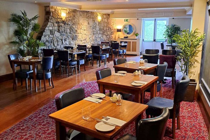 Dining 64 of 70