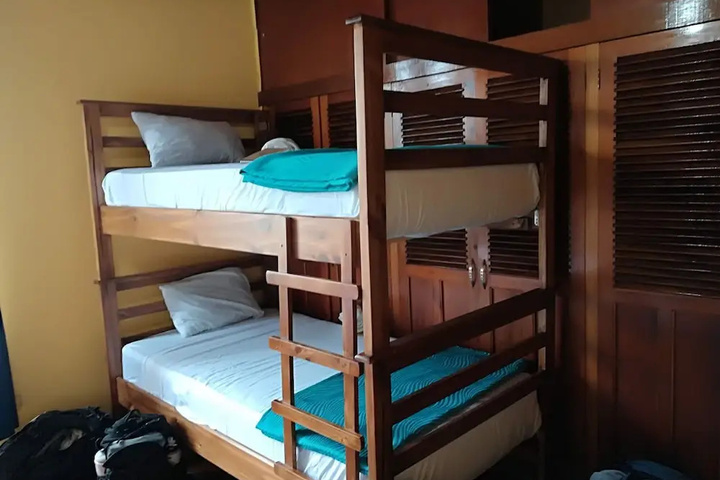 Room 5 of 18