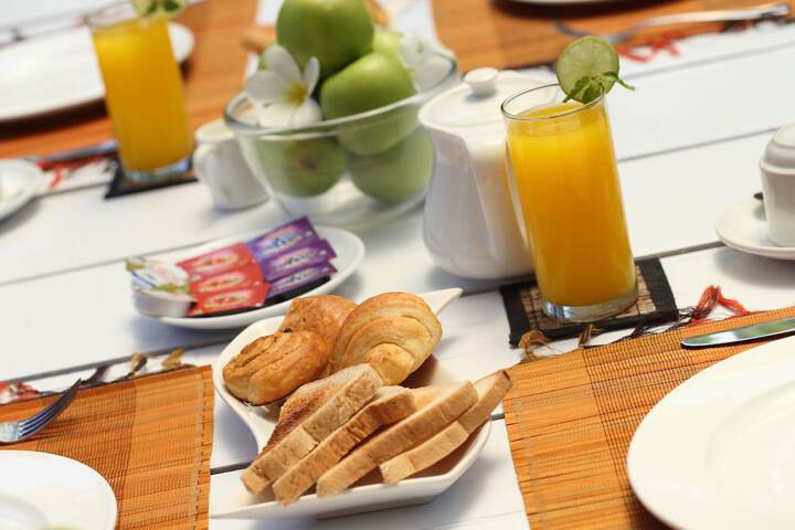 Breakfast/Coffee Service 16 of 21