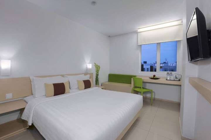 Room 9 of 15