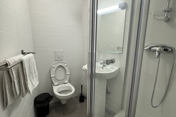 Room 7 of 7