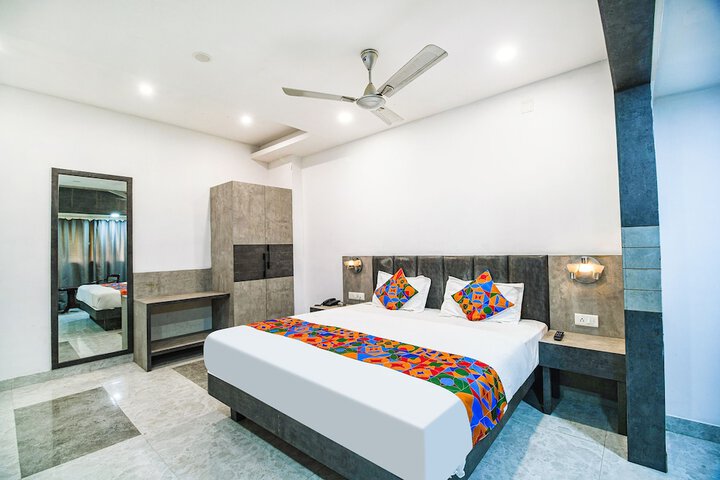 Room 16 of 30