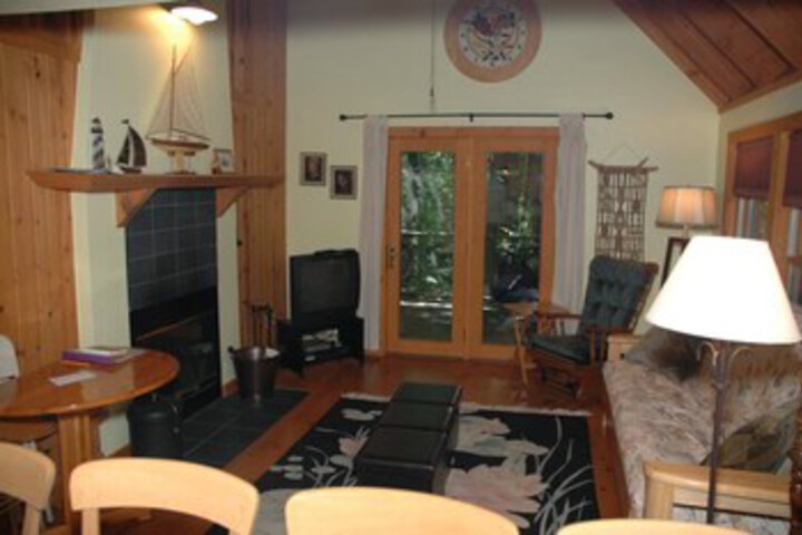 Room 35 of 250