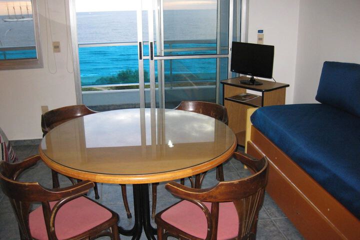 Room 5 of 49