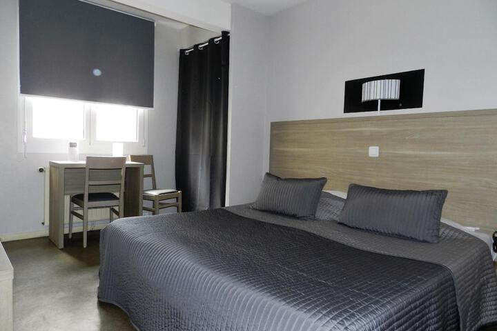Room 15 of 50