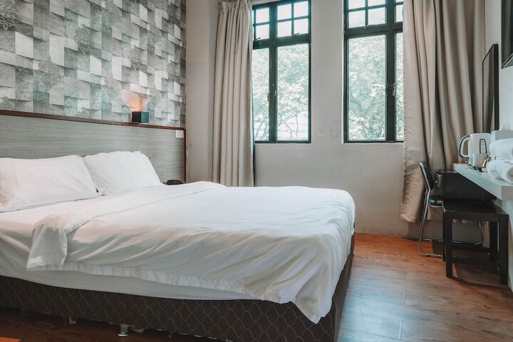 Room 5 of 29