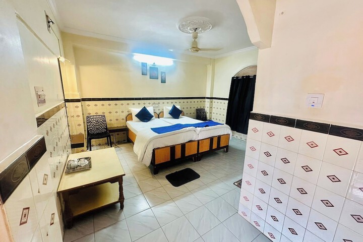 Room 6 of 22