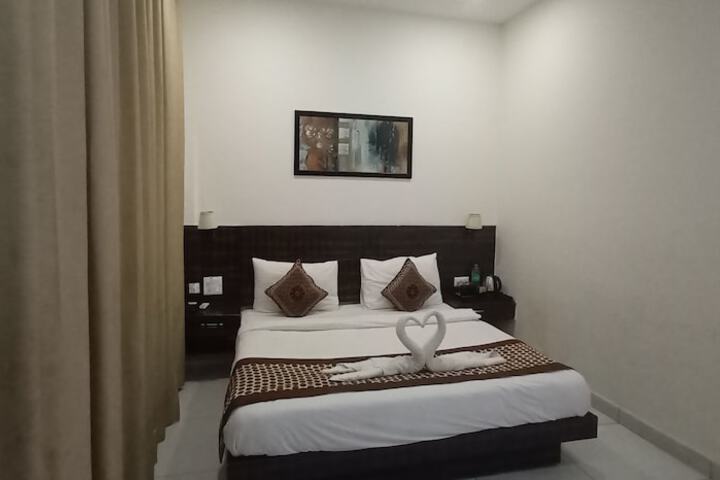 Room 16 of 82