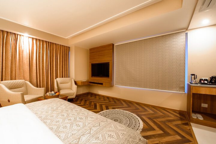 Room 18 of 53