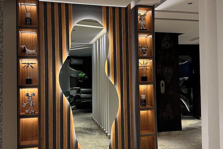 ELYSIAN HOTEL