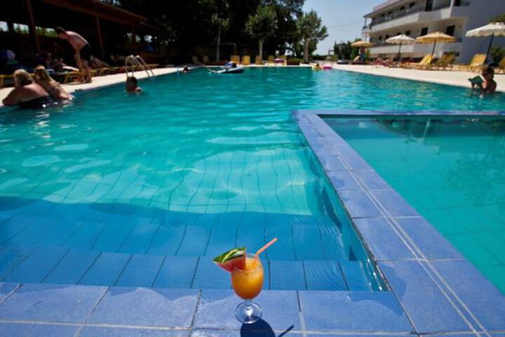 Pool 32 of 45