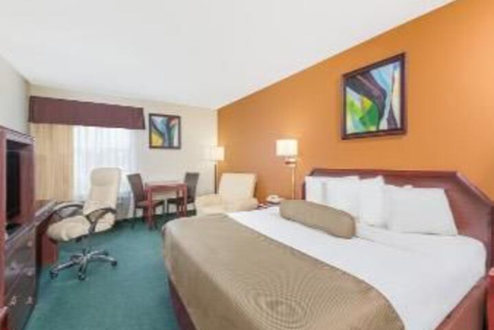 Room 27 of 65