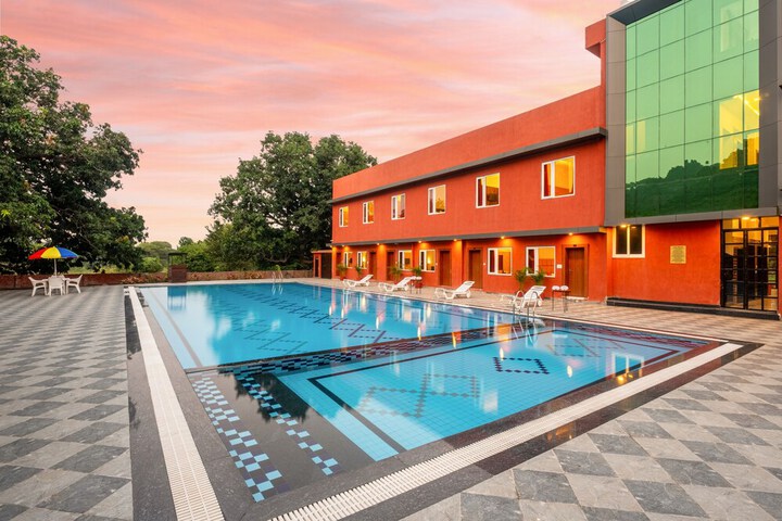 Pool 9 of 41