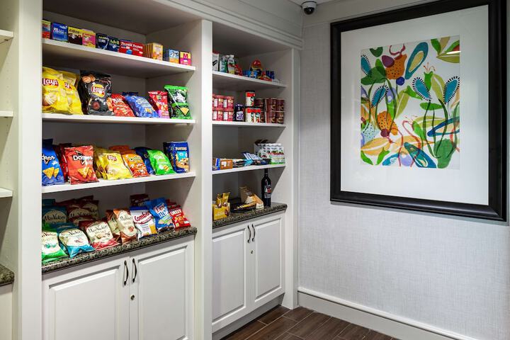 Snack bar
