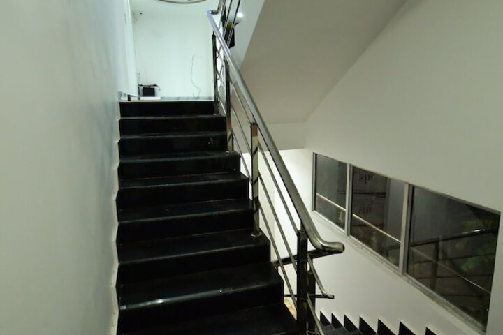 Hotel 5 of 82