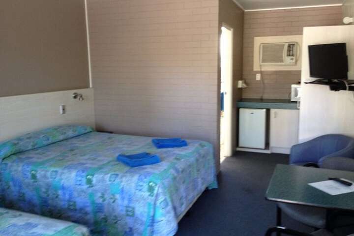 Room 2 of 144