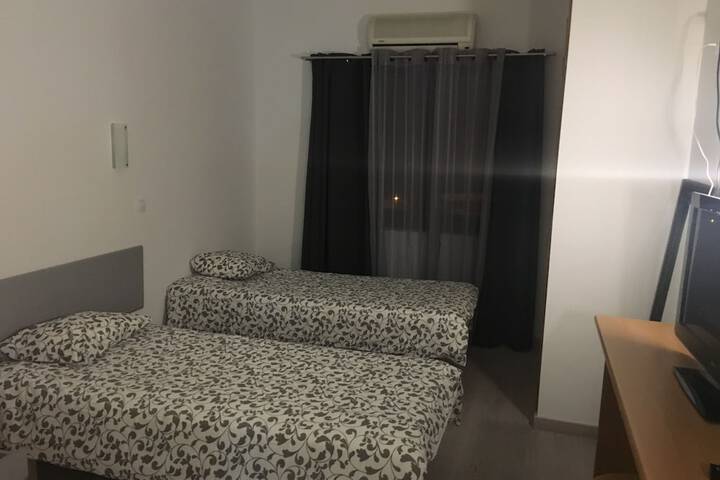 Room 4 of 20
