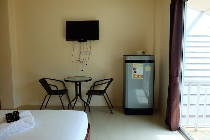 Room 8 of 20