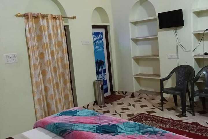 Room 16 of 27