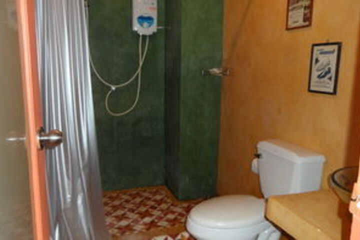 Room 4 of 25