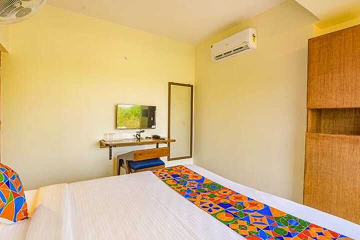 Room 17 of 35