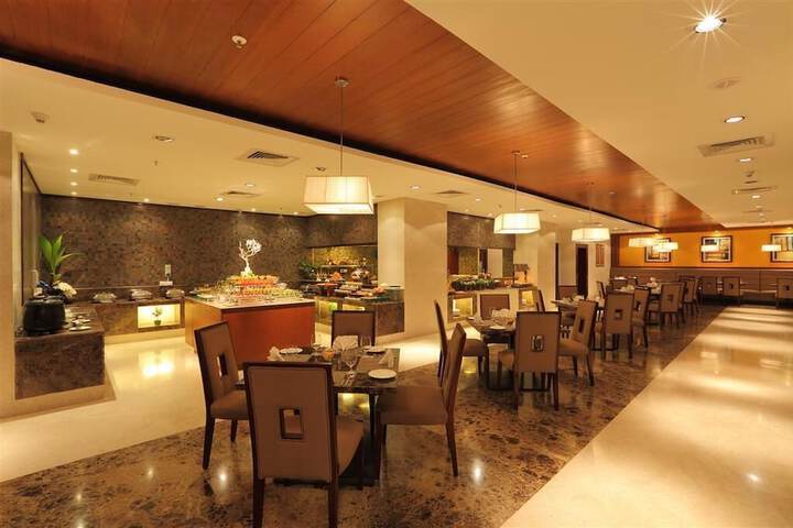 Dining Photos