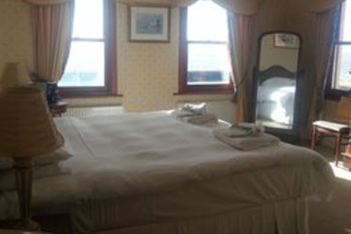Room 16 of 35