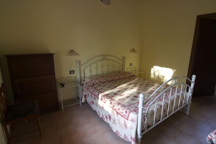 Room 19 of 64