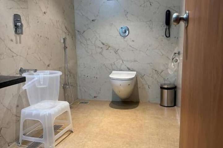 Room 12 of 24