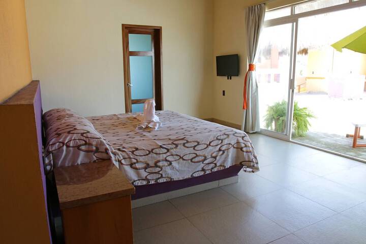 Room 4 of 17