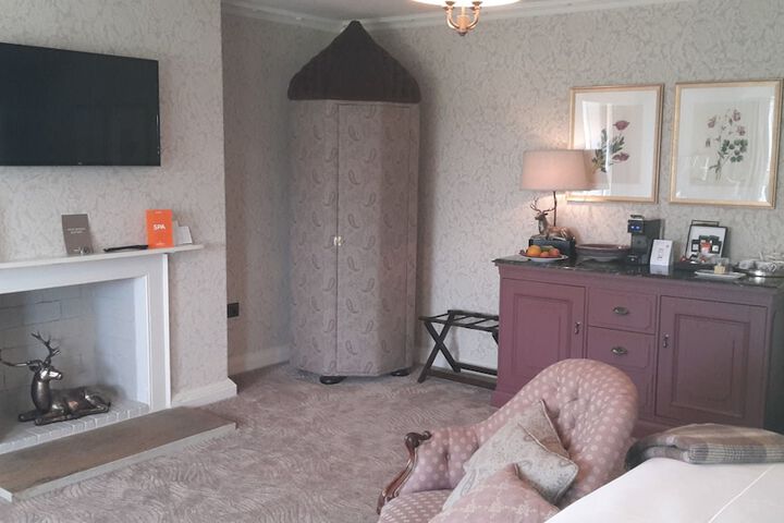 Room 9 of 66