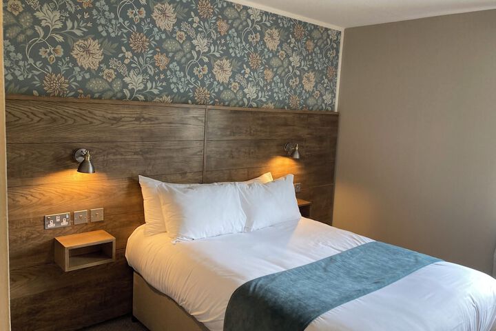Room 12 of 26