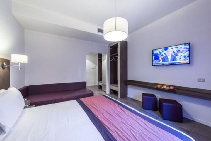Room 49 of 101