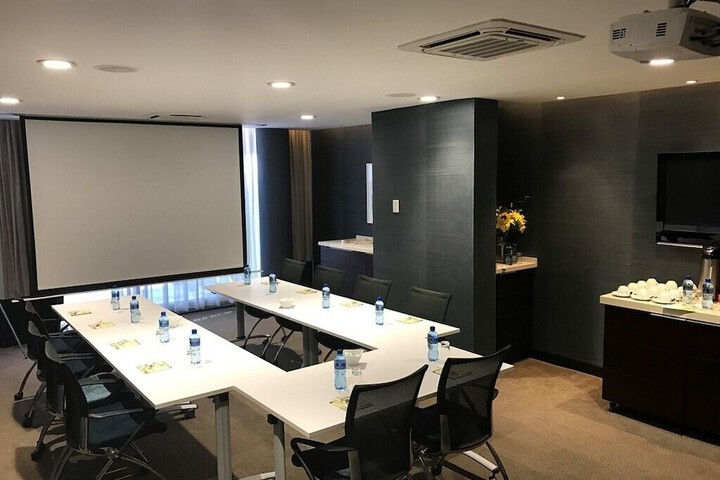 Room 13 of 67