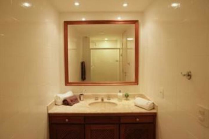 Room 2 of 18