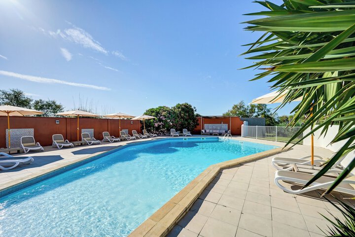 Pool 55 of 143