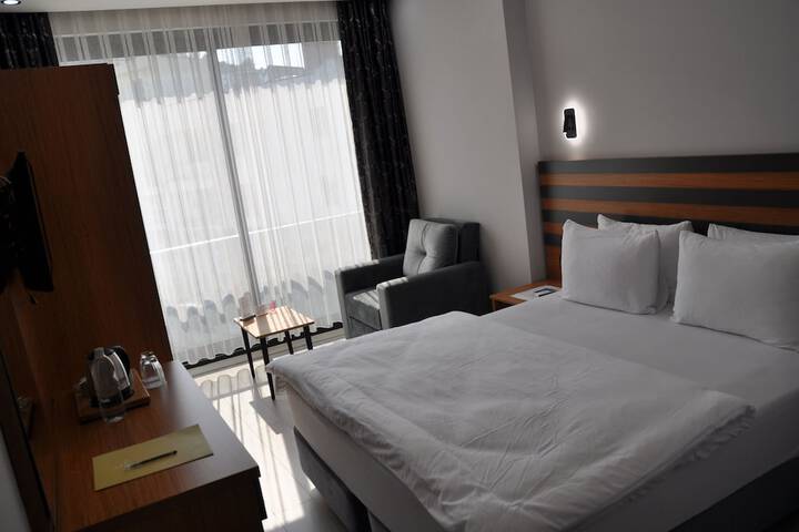 Room 8 of 42
