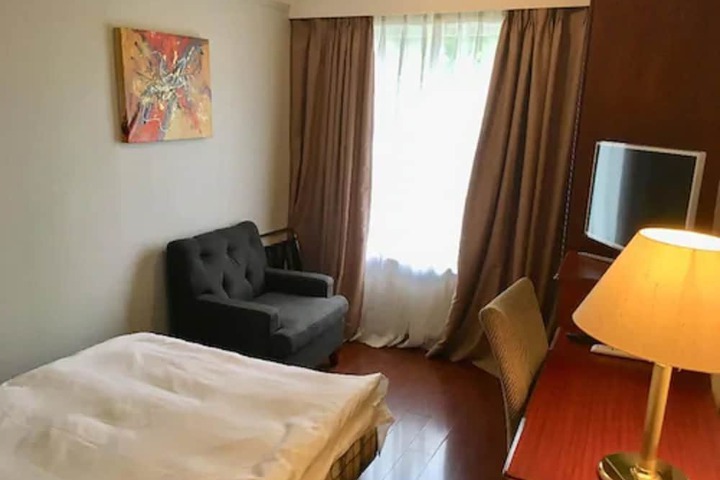 Room 18 of 66