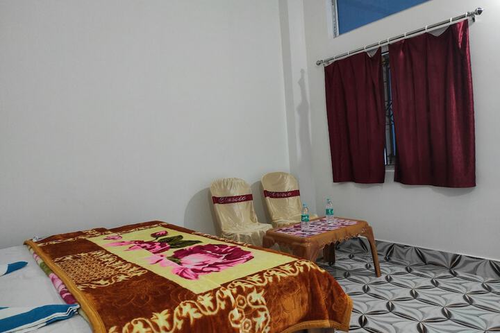 Room 11 of 21