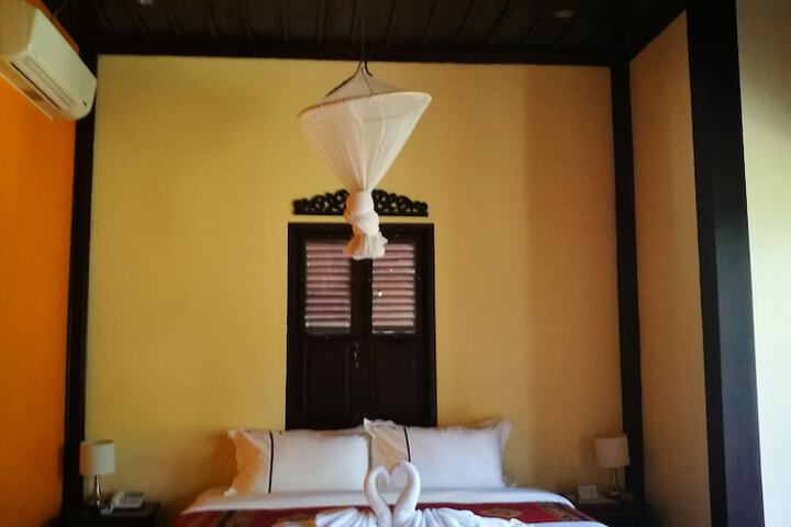 Room 19 of 111