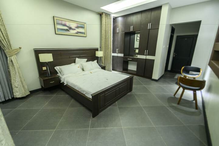 Room 9 of 41