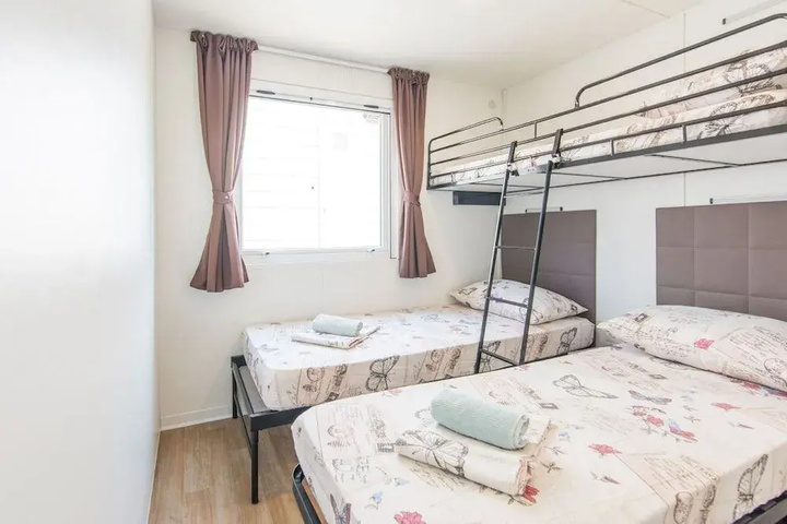 Room 5 of 13