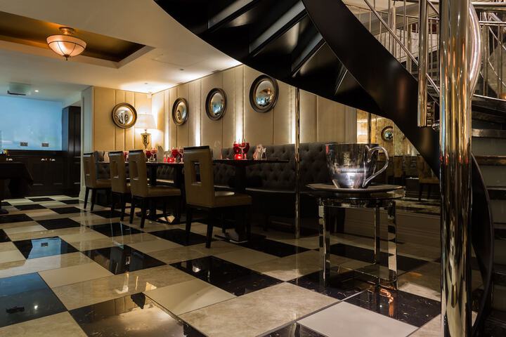 Dining 74 of 130